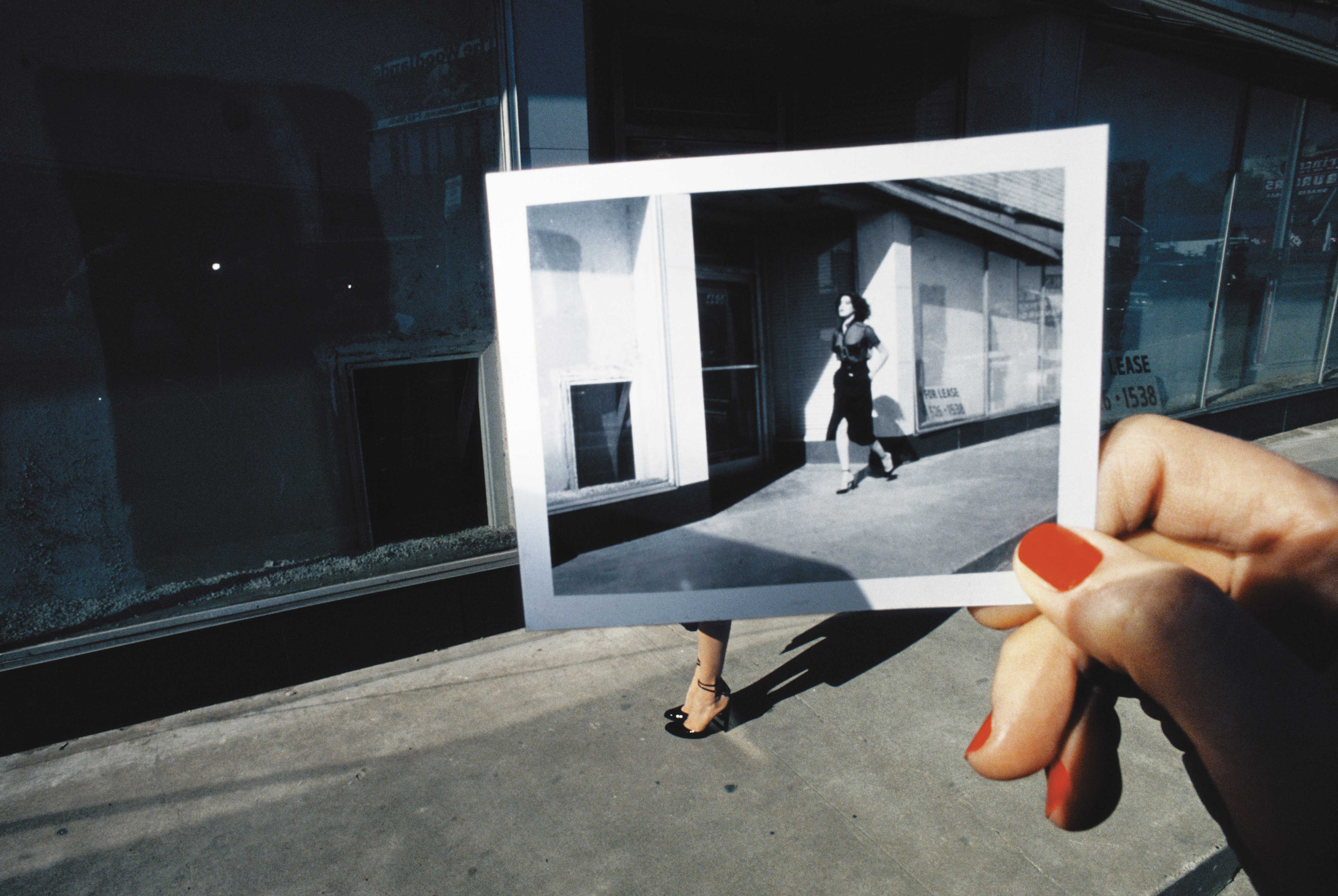 guy-bourdin-a-message-for-you